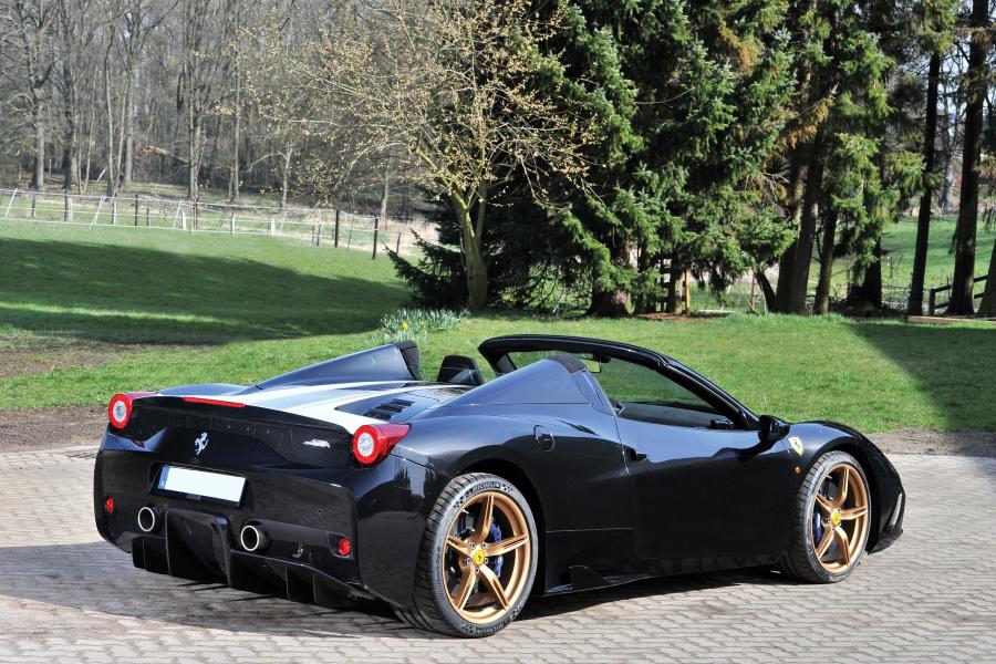  Ferrari 458 Italia Speciale A 2014 года  (фото 16 из 24)